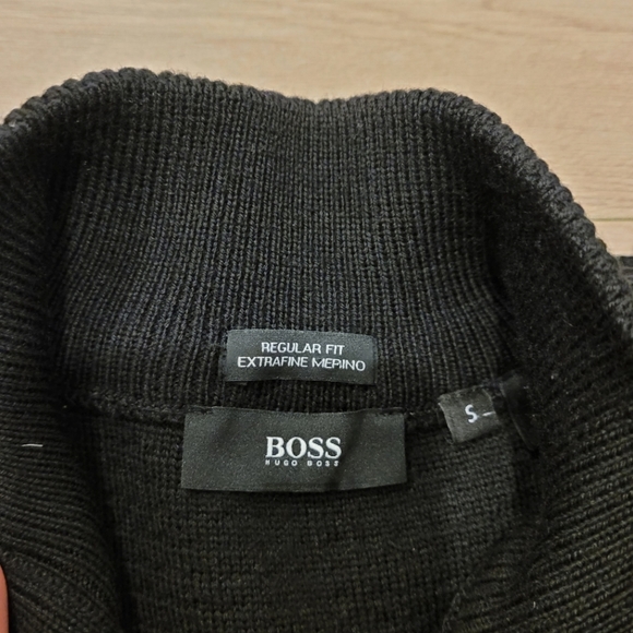 Hugo Boss men's sweater, size Small, black color, extrafine merino - Picture 3 of 7